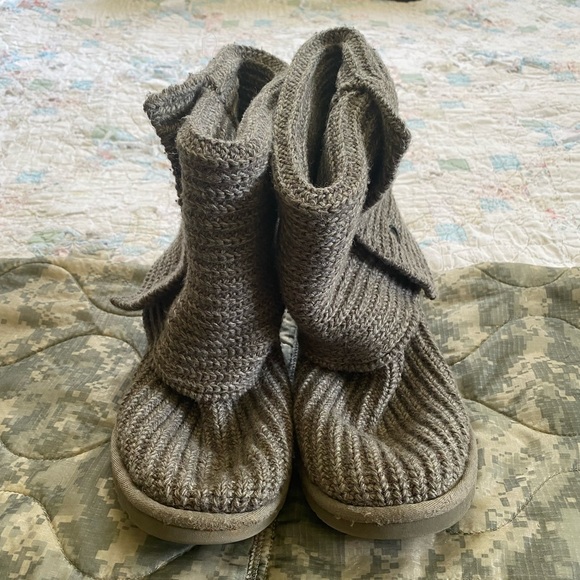 🖤UGGS🖤 - Picture 2 of 4